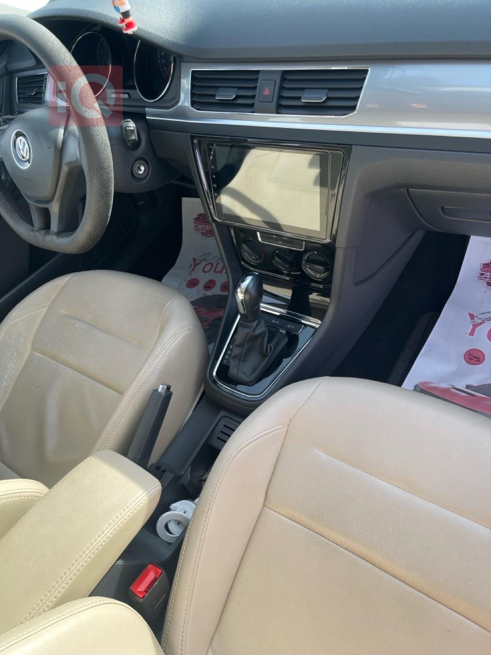 فولكسفاغن بورا